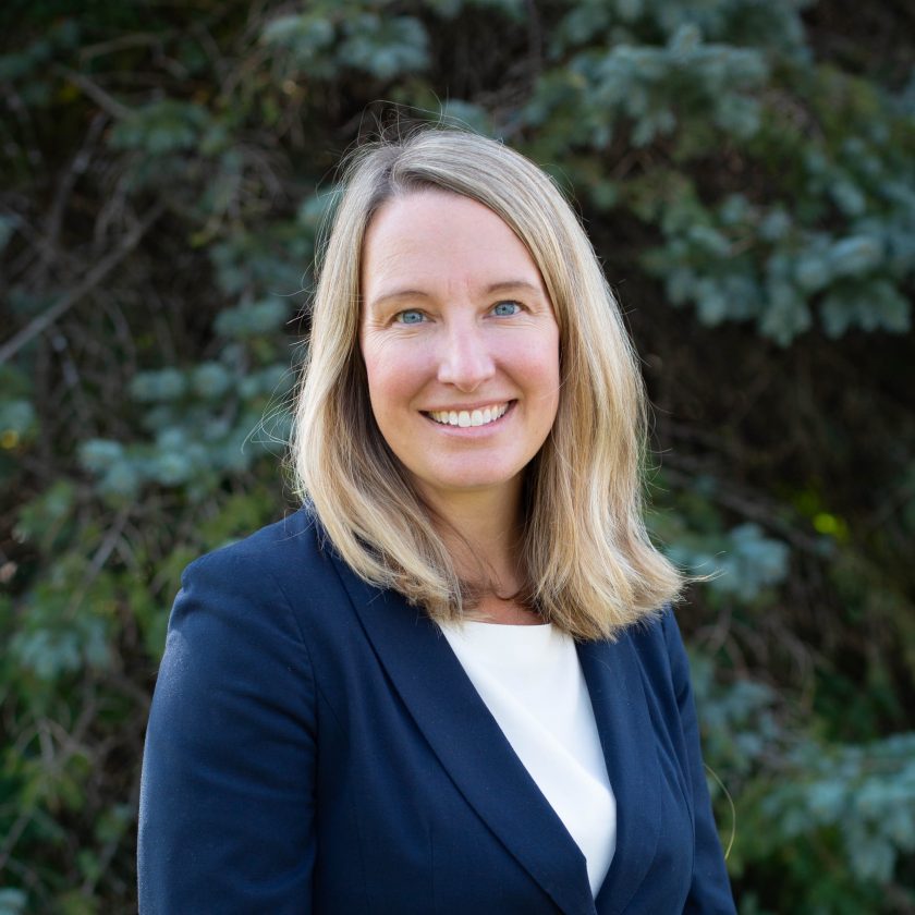 Headshot of Chrissy Evans