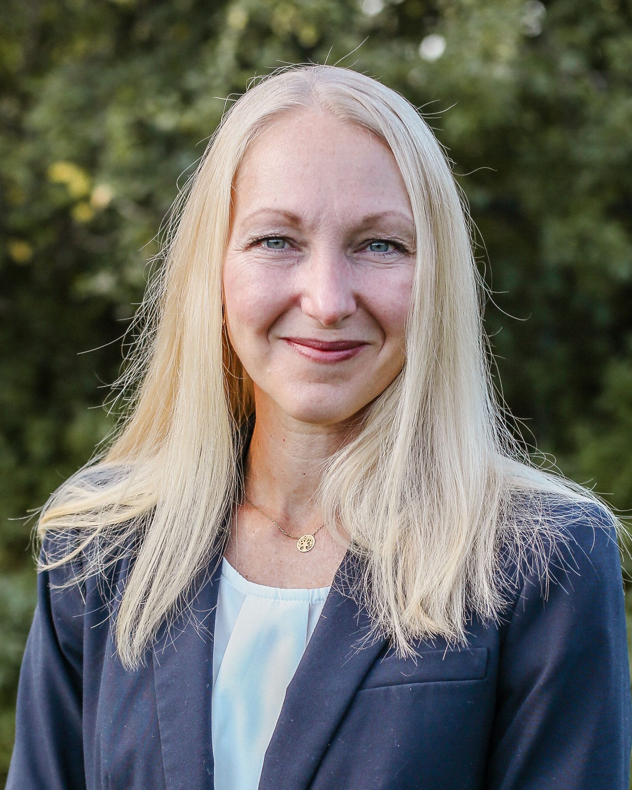 Headshot of Sally Miller